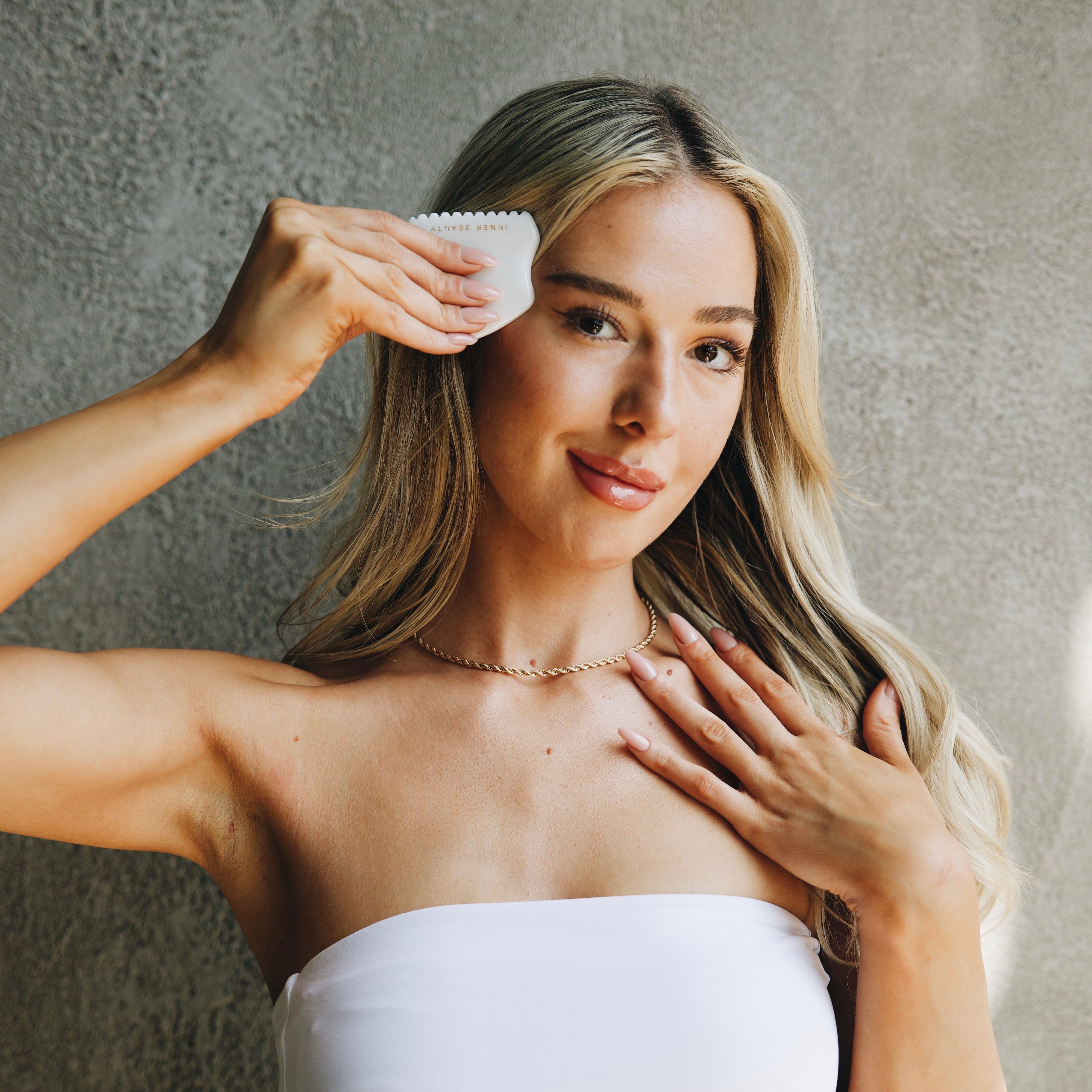 N°8 Flow Oil 100mL & White Jade Gua Sha Tool